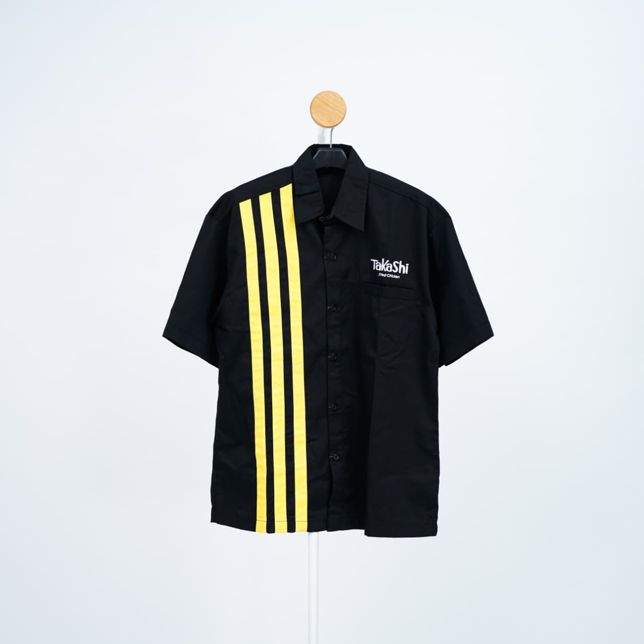 Kemeja Hitam — Takashi
